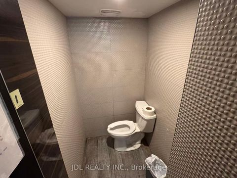 Photo 6 at 394 Spadina Avenue, Chinatown, Toronto