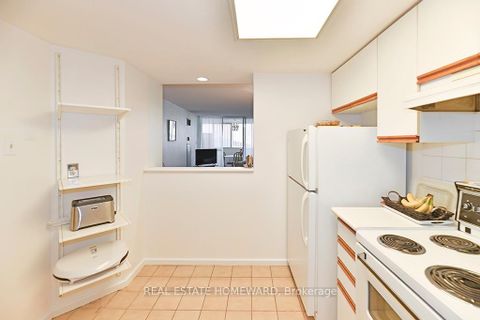Photo 18 at 204 - 15 Maitland Place, South St. James Town, Toronto