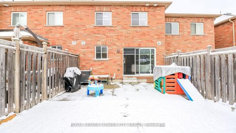 Photo 8 at 72 - 54 Southwoods Crescent, Holly, Barrie