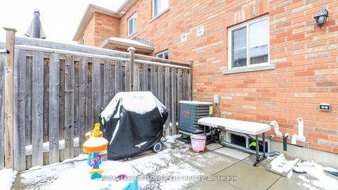 Photo 10 at 72 - 54 Southwoods Crescent, Holly, Barrie