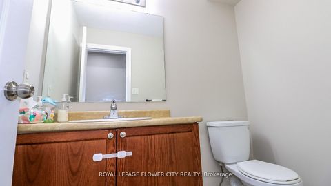 Photo 12 at 72 - 54 Southwoods Crescent, Holly, Barrie