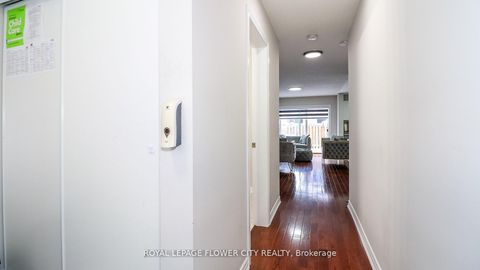 Photo 14 at 72 - 54 Southwoods Crescent, Holly, Barrie