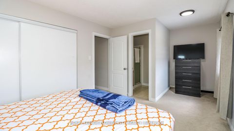 Photo 32 at 72 - 54 Southwoods Crescent, Holly, Barrie