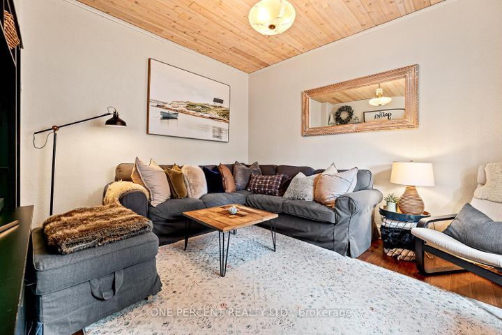 Photo 6 at 3 Bird Avenue, Downtown Brampton, Brampton