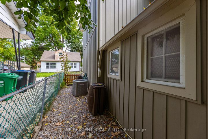 Photo 26 at 3 Bird Avenue, Downtown Brampton, Brampton