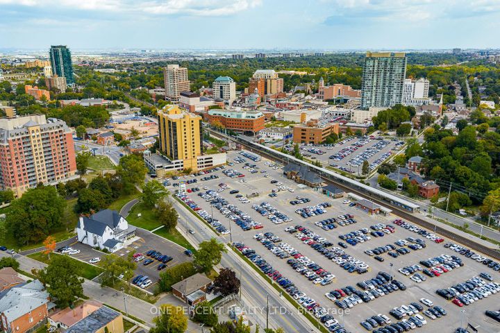 Photo 34 at 3 Bird Avenue, Downtown Brampton, Brampton