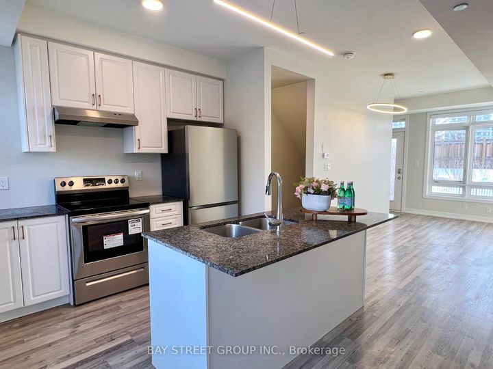 Photo 9 at 13 - 370 Red Maple Road, Langstaff, Richmond Hill