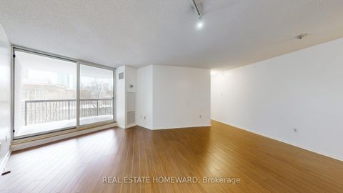 Photo 5 at 623 - 77 Maitland Place, South St. James Town, Toronto