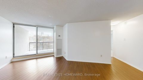 Photo 7 at 623 - 77 Maitland Place, South St. James Town, Toronto