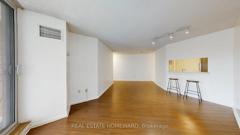 Photo 9 at 623 - 77 Maitland Place, South St. James Town, Toronto