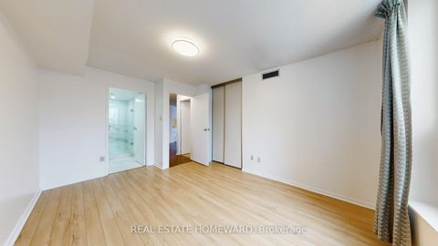 Photo 16 at 623 - 77 Maitland Place, South St. James Town, Toronto