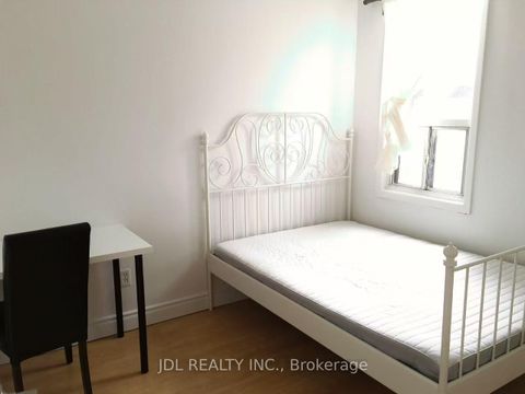 Photo 4 at 46 Sullivan Street, Chinatown, Toronto