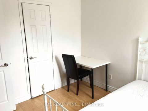 Photo 6 at 46 Sullivan Street, Chinatown, Toronto