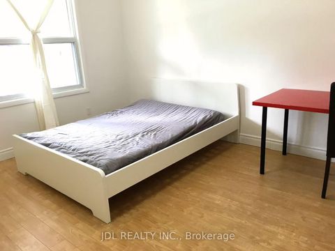 Photo 10 at 46 Sullivan Street, Chinatown, Toronto