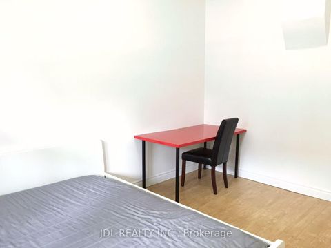 Photo 11 at 46 Sullivan Street, Chinatown, Toronto