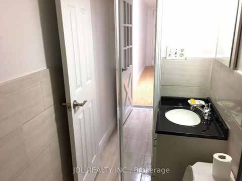 Photo 13 at 46 Sullivan Street, Chinatown, Toronto