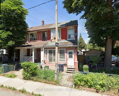 Photo 15 at 46 Sullivan Street, Chinatown, Toronto