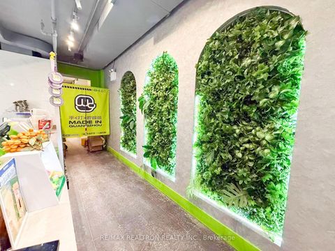 Photo 2 at 514 Yonge St Street, Bay Street Corridor, Toronto