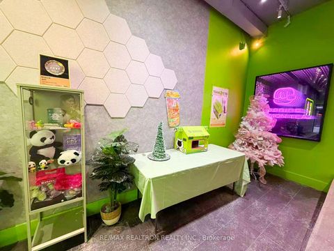 Photo 4 at 514 Yonge St Street, Bay Street Corridor, Toronto