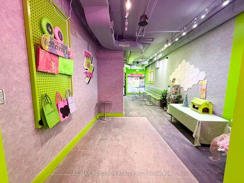 Photo 5 at 514 Yonge St Street, Bay Street Corridor, Toronto