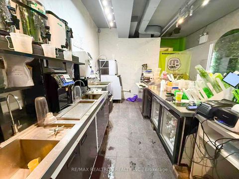 Photo 12 at 514 Yonge St Street, Bay Street Corridor, Toronto