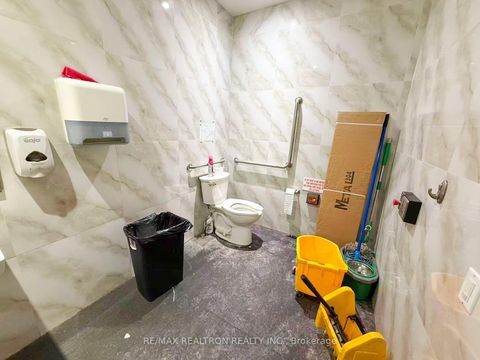 Photo 20 at 514 Yonge St Street, Bay Street Corridor, Toronto