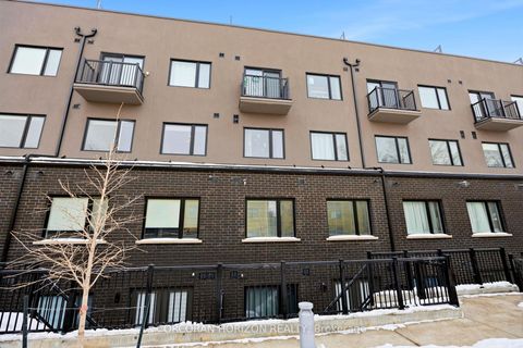 Photo 32 at 6 - 12 Marquette Avenue, Lawrence, Toronto