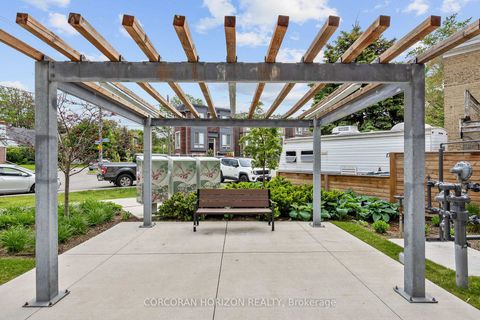 Photo 33 at 6 - 12 Marquette Avenue, Lawrence, Toronto