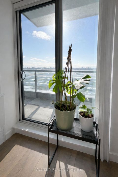 Photo 5 at 1206 - 10 Honeycrisp Crescent, Vaughan Corporate Centre, Vaughan