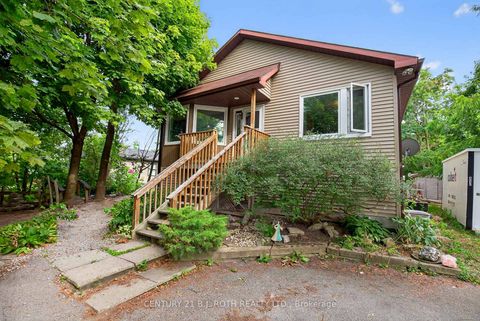 Photo 2 at 281 Harvie Road, Holly, Barrie