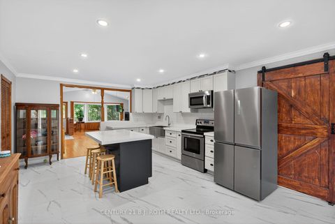 Photo 4 at 281 Harvie Road, Holly, Barrie