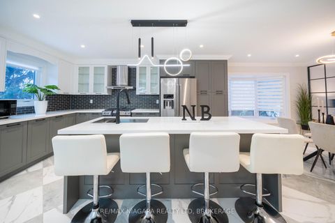 Photo 14 at 18 Mountbatten Road, Humber Heights, Toronto