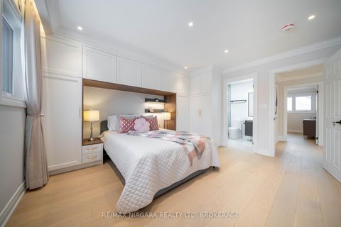 Photo 26 at 18 Mountbatten Road, Humber Heights, Toronto