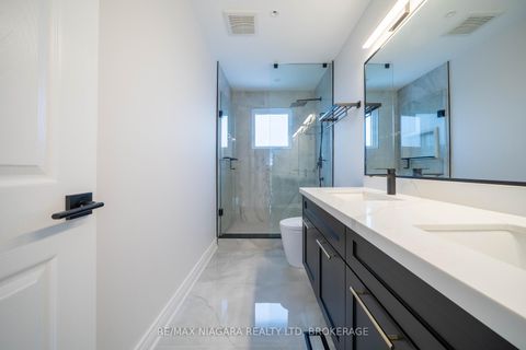 Photo 30 at 18 Mountbatten Road, Humber Heights, Toronto