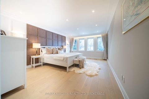 Photo 32 at 18 Mountbatten Road, Humber Heights, Toronto