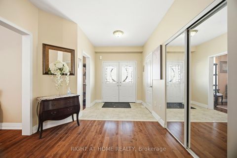 Photo 4 at 2325 Bridle Road, Windfields, Oshawa