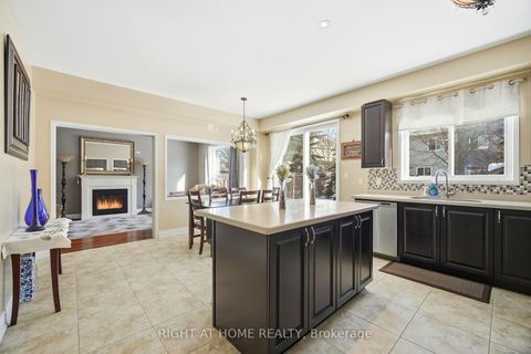 Photo 7 at 2325 Bridle Road, Windfields, Oshawa
