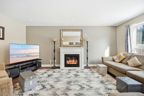 Photo 13 at 2325 Bridle Road, Windfields, Oshawa