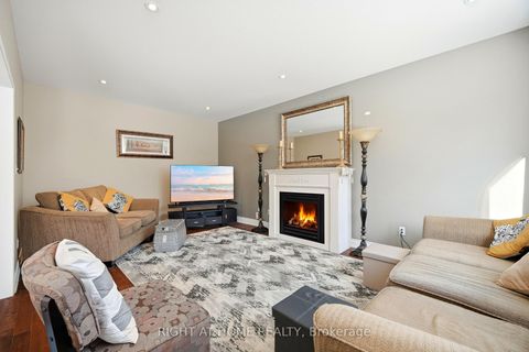 Photo 14 at 2325 Bridle Road, Windfields, Oshawa