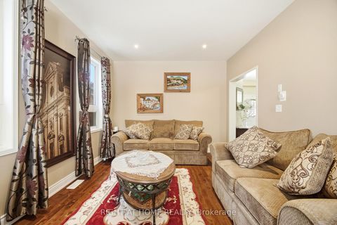 Photo 18 at 2325 Bridle Road, Windfields, Oshawa