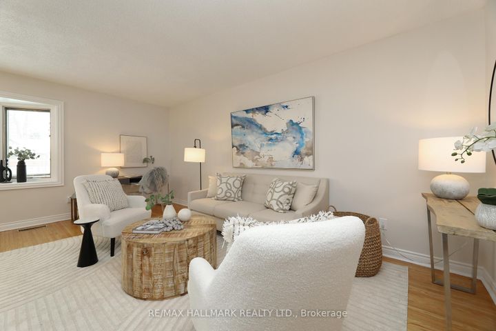 Photo 2 at 70 Lavington Drive, Richview, Toronto