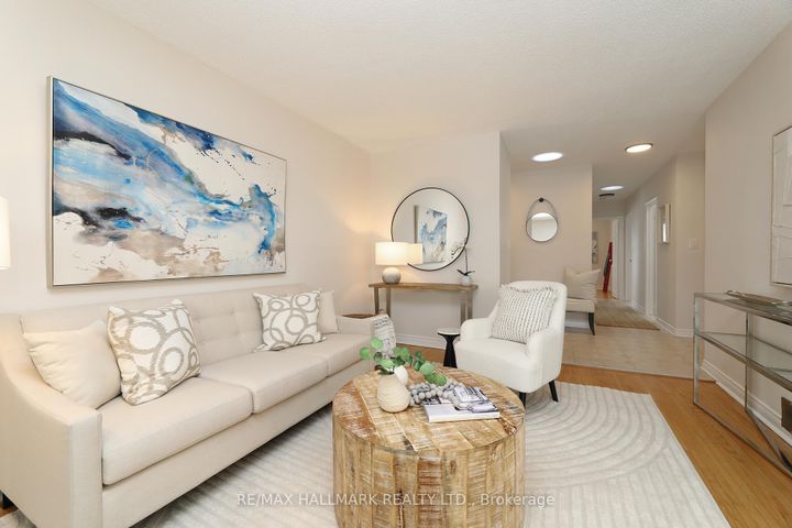 Photo 4 at 70 Lavington Drive, Richview, Toronto
