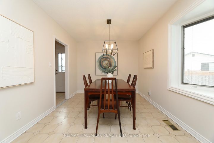 Photo 9 at 70 Lavington Drive, Richview, Toronto