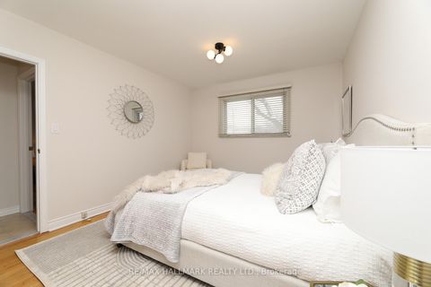 Photo 15 at 70 Lavington Drive, Richview, Toronto