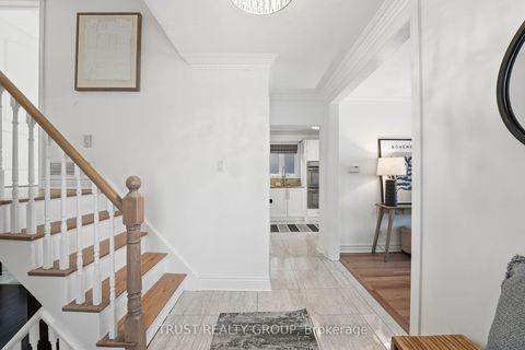 Photo 4 at 9 Del Ria Drive, Maple Leaf, Toronto