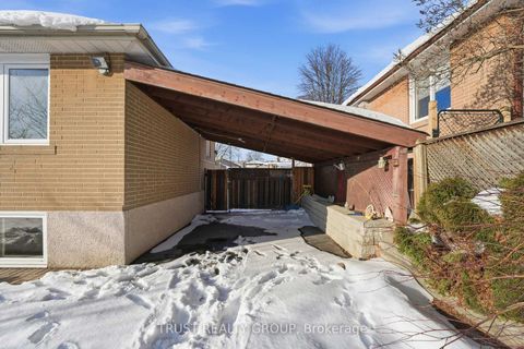 Photo 33 at 9 Del Ria Drive, Maple Leaf, Toronto