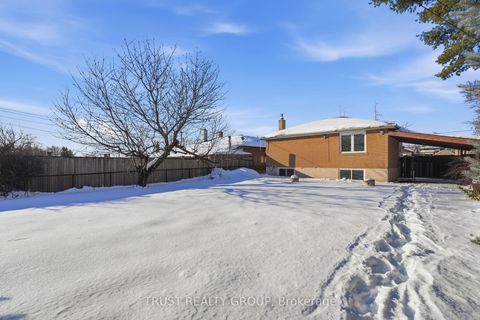 Photo 34 at 9 Del Ria Drive, Maple Leaf, Toronto