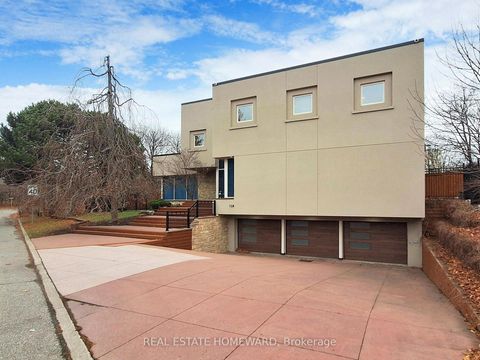 Photo 2 at 128 Laurentide Drive, Donalda, Toronto