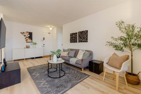 Photo 5 at 1006 - 100 Dundalk Drive, Dorset Park, Toronto