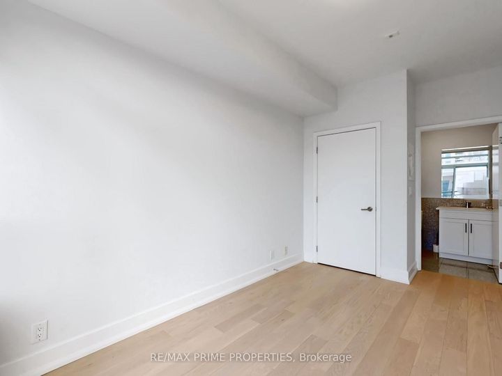 Photo 15 at 611 - 676 Sheppard Avenue E, Bayview Village, Toronto